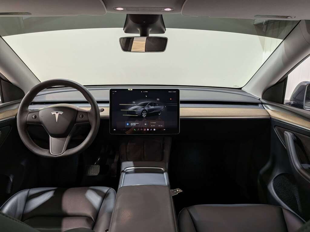 2023 Tesla Model Y RWD Grey Val-David - photo #13