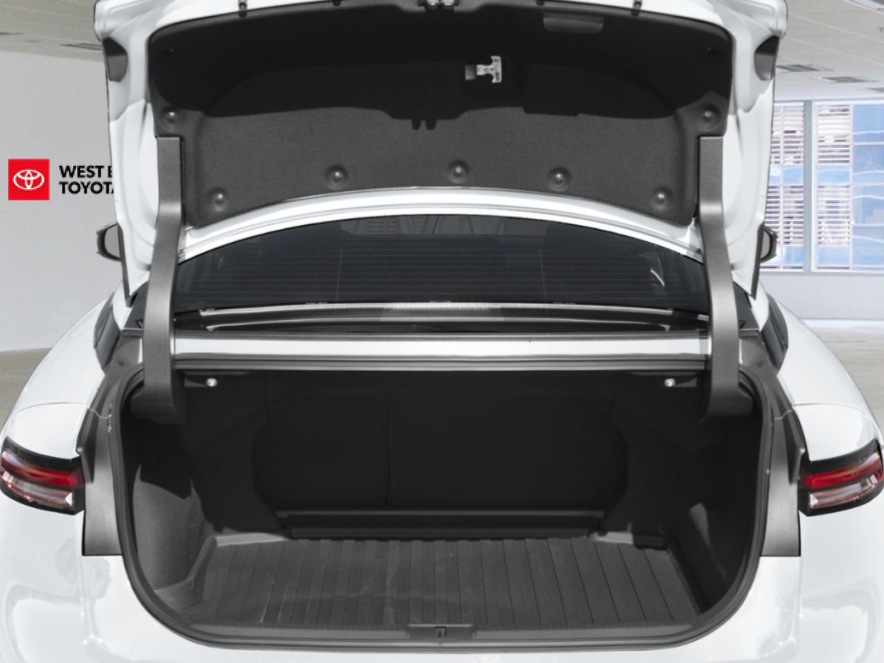 2026 Toyota Crown 2600666 | Platinum Oxygen White Edmonton - photo #10