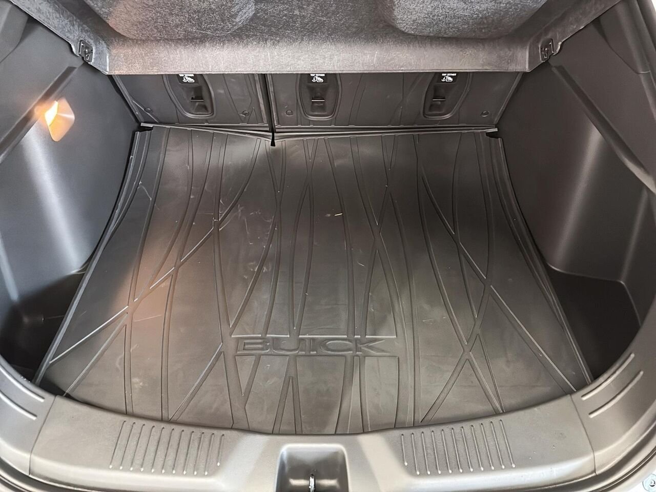 BUICK Envista SPORT TOURING 2026 BLANC SOMMET Saint-Hyacinthe - photo #5