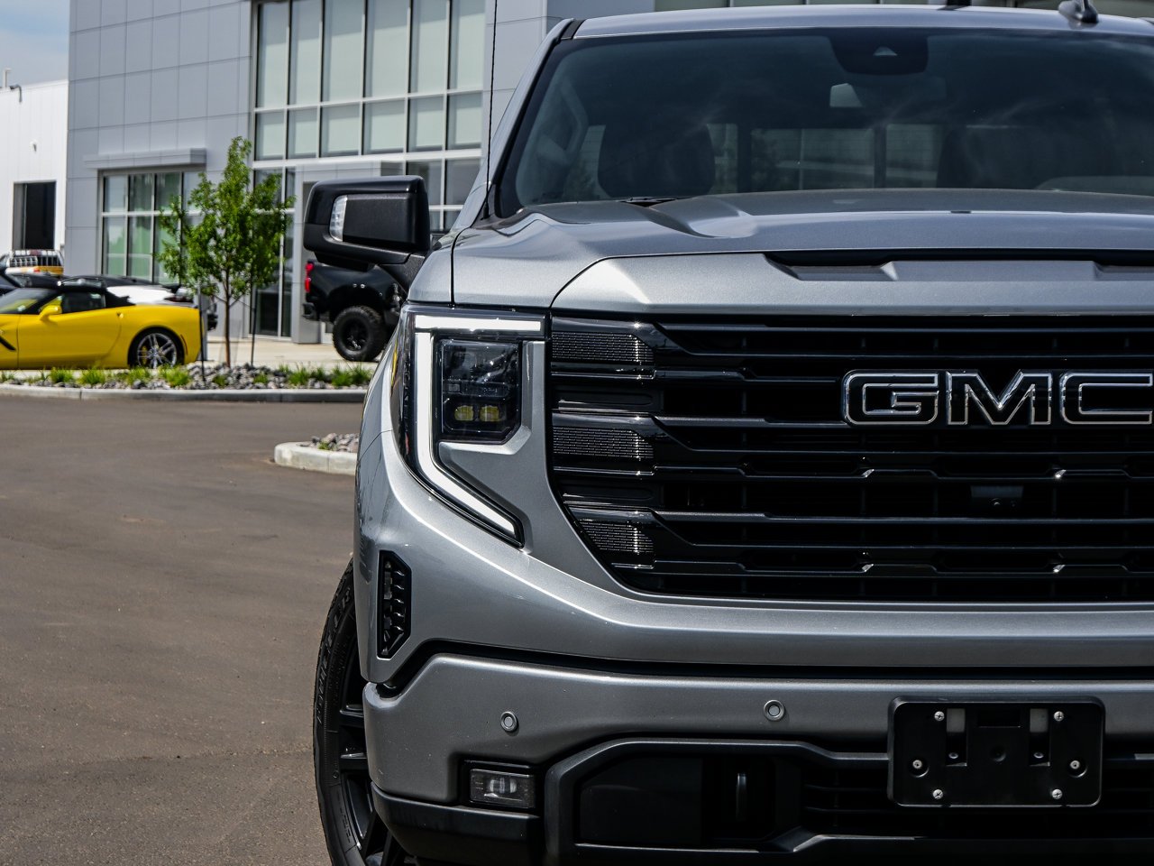 2024 GMC Sierra 1500 4WD Crew Cab 147 Elevation Grey Sherwood Park - photo #4