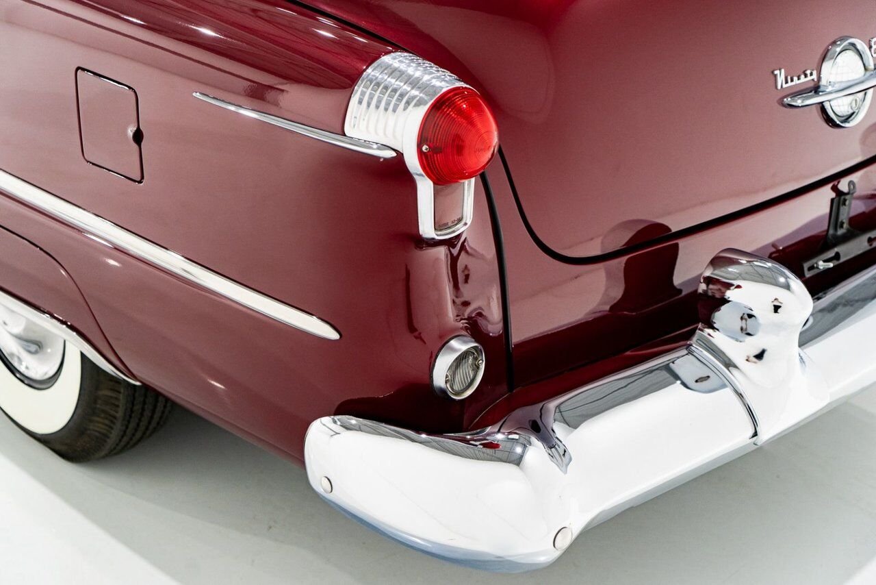 1953 Oldsmobile 98 PRIX EN USD | Convertible Beautifully Presented from complete Restoration Red Montreal - photo #52