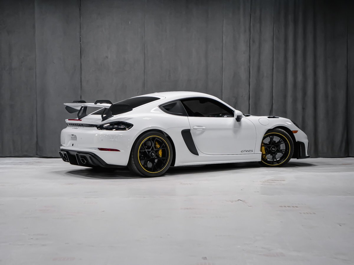 Porsche 718 Cayman GT4 RS 2025 Blanc Montréal - photo #2