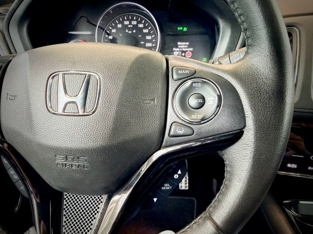 2021 Honda HR-V Black Notre-Dame-des-Prairies - photo #23