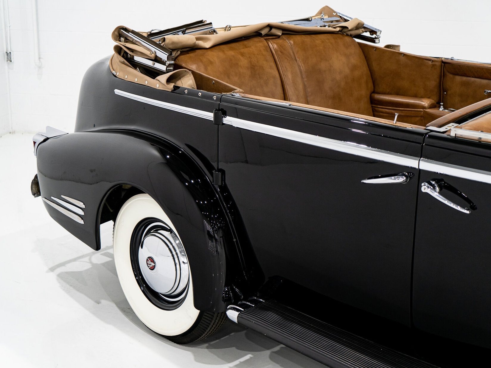 1938 Cadillac Series 90 **PRICE IN USD**1 of 13 V16 Black Montreal - photo #4