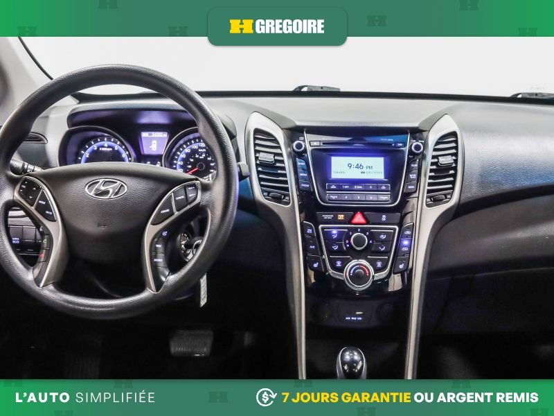 Hyundai Elantra 2017 Bleu Laval - photo #18