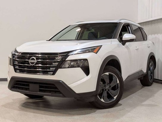 2024 Nissan Rogue White
