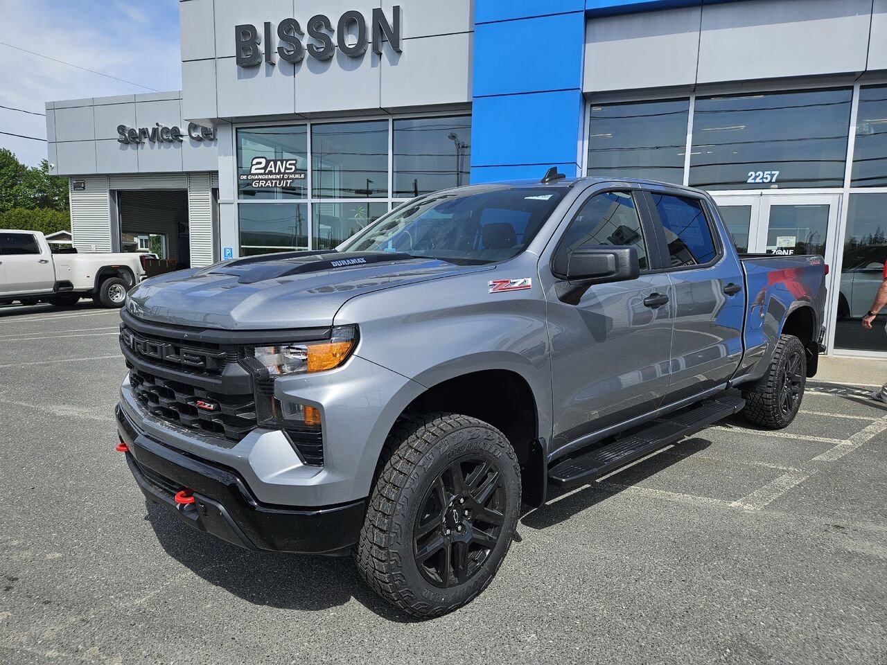 2026 Chevrolet Silverado 1500 Custom Trail Boss cabine multiplace 4RM 157 po Sterling Grey Metallic Thetford Mines - photo #0