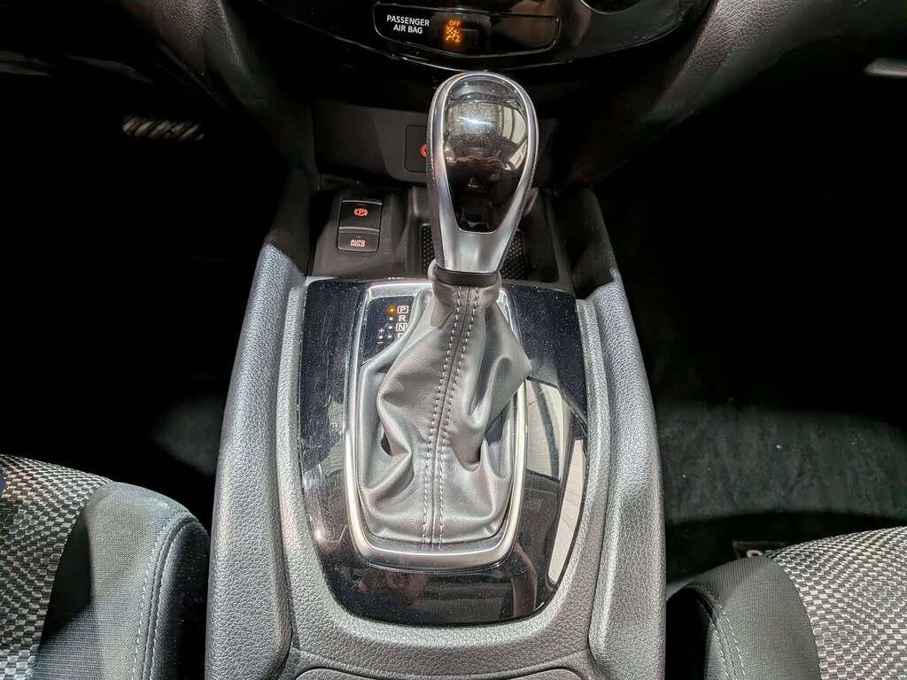 2021 Nissan Qashqai FWD SV CVT White Val-David - photo #25