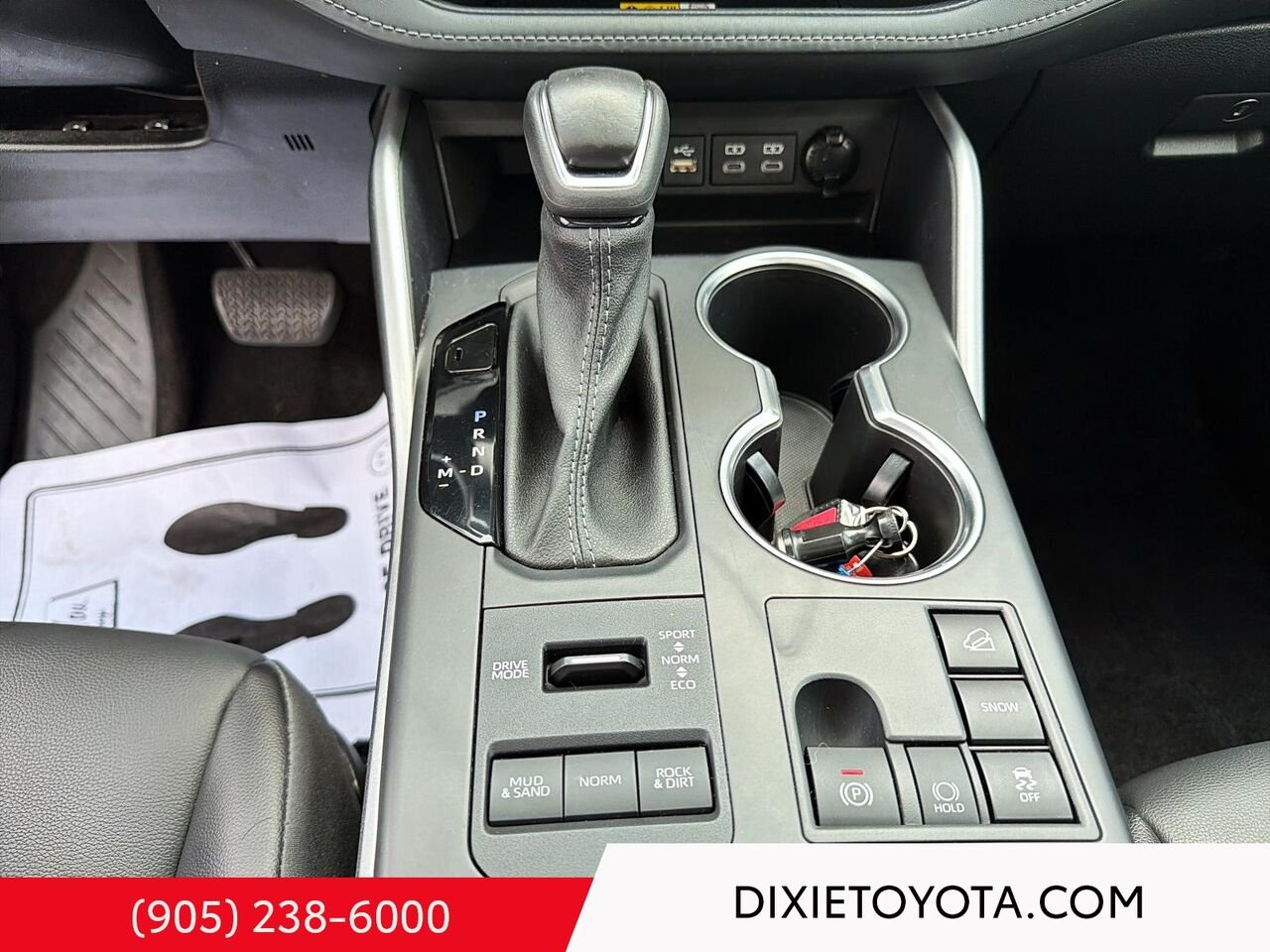 2023 Toyota Highlander XLE AWD / HEATED SEATS / MOONROOF / ALLOY WHEELS / CARPLAY AND ANDROID AUTO Magnetic Grey Metallic Mississauga - photo #16