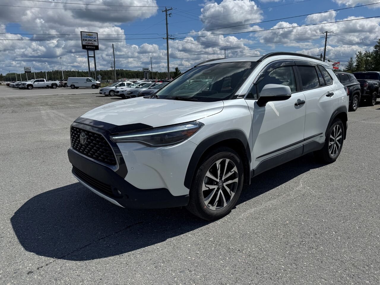 Toyota Corolla Cross XLE TI 2023 Blanc Val-d'Or - photo #0