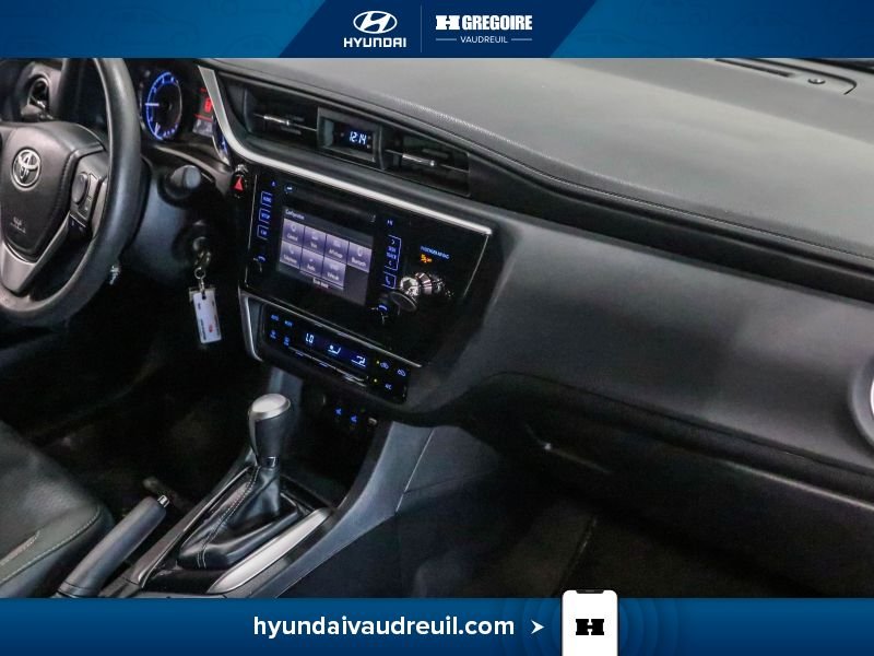 Toyota Corolla 2018 Bleu Laval - photo #30