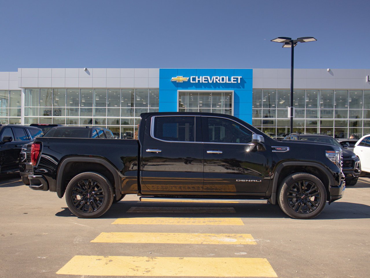 2025 GMC Sierra 1500 4WD Crew Cab 147 Denali Black Sherwood Park - photo #12