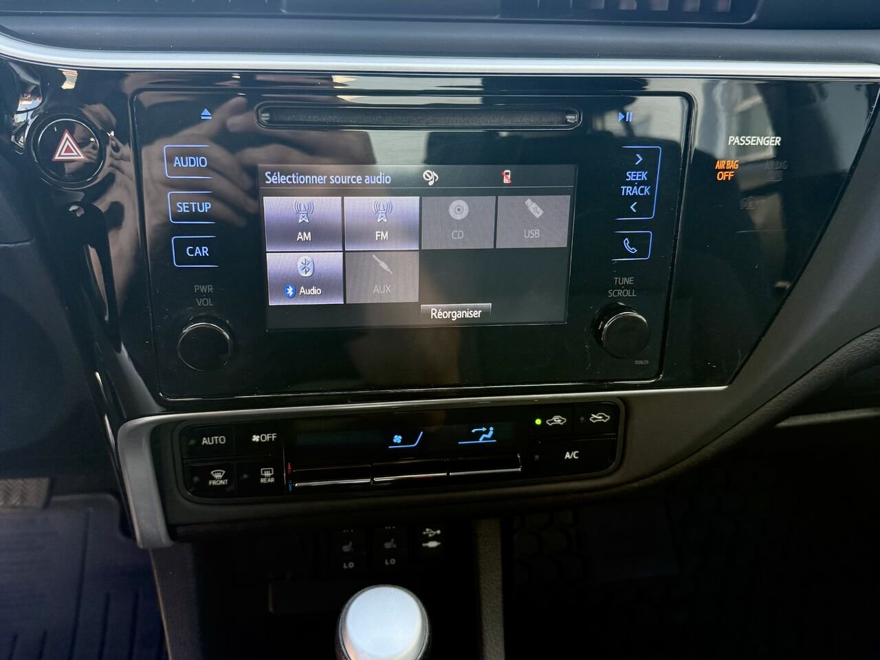 Toyota Corolla 2017 Gris Mont-Laurier - photo #19
