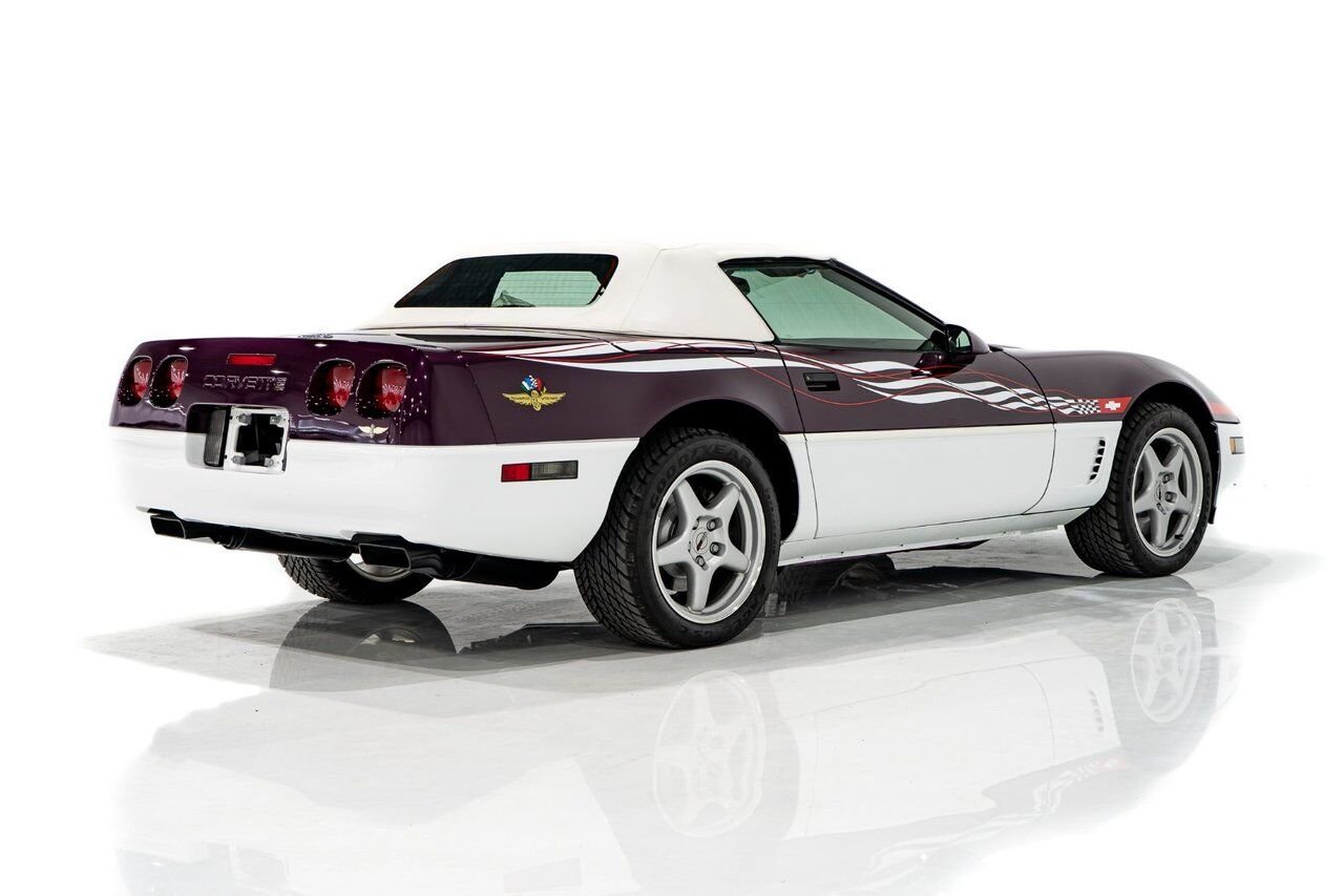 Chevrolet Corvette *PRIX EN USD* RPO Z4Z PACE CAR PRESENTED IN DELIVERY PACKAGING WITH ONLY 192MILES (307KM) FROM NEW 1995 Blanc Montréal - photo #82