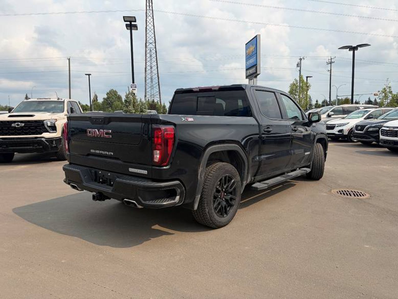 2024 GMC Sierra 1500 4WD Crew Cab 147 Elevation Black Sherwood Park - photo #4