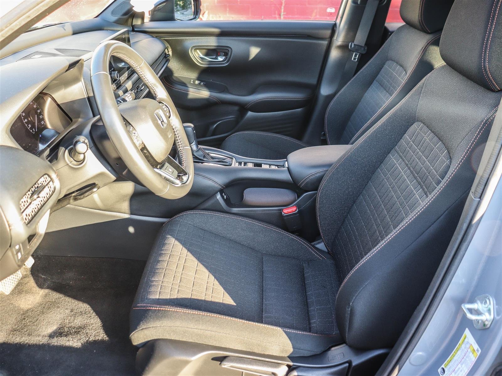 Honda HR-V Sport 2023 Grey Ottawa & Gatineau - photo #6