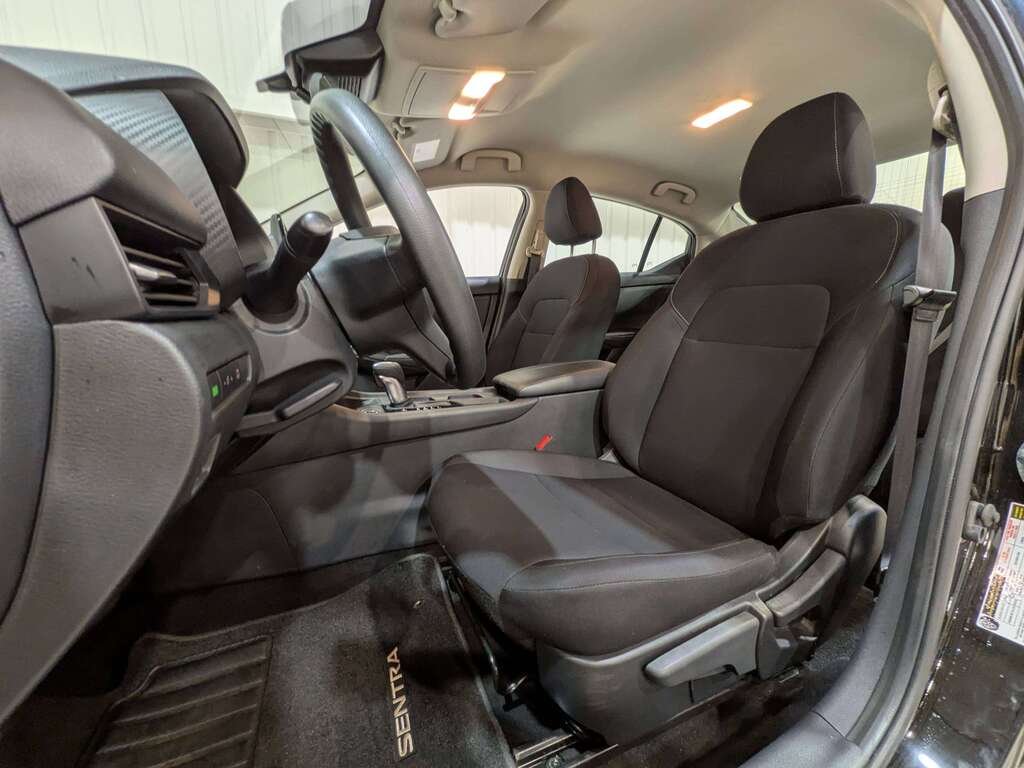 Nissan Sentra 2024 Noir Val-David - photo #1