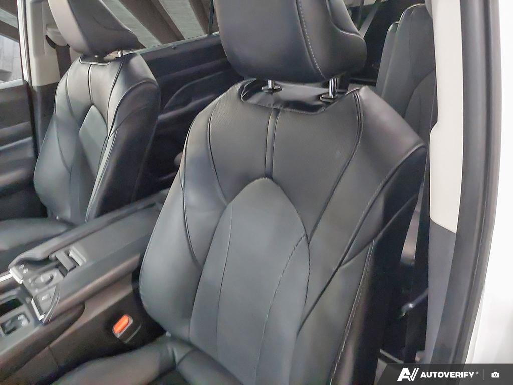2025 Toyota Grand Highlander 2602009A | Hybrid Limited Wind Chill Pearl Edmonton - photo #19