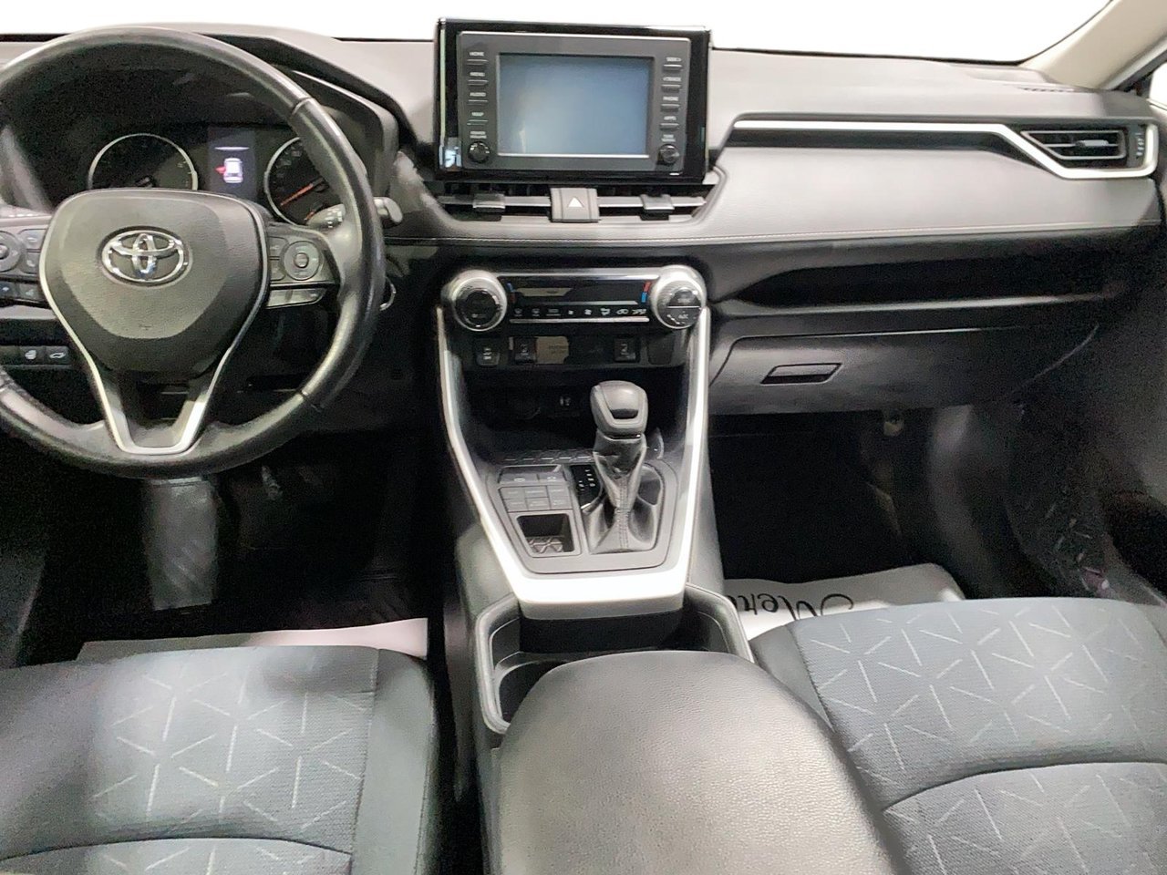 Toyota RAV4 NIV 2T3R1RFV8KW020913 2019 Gris Chicoutimi - photo #8