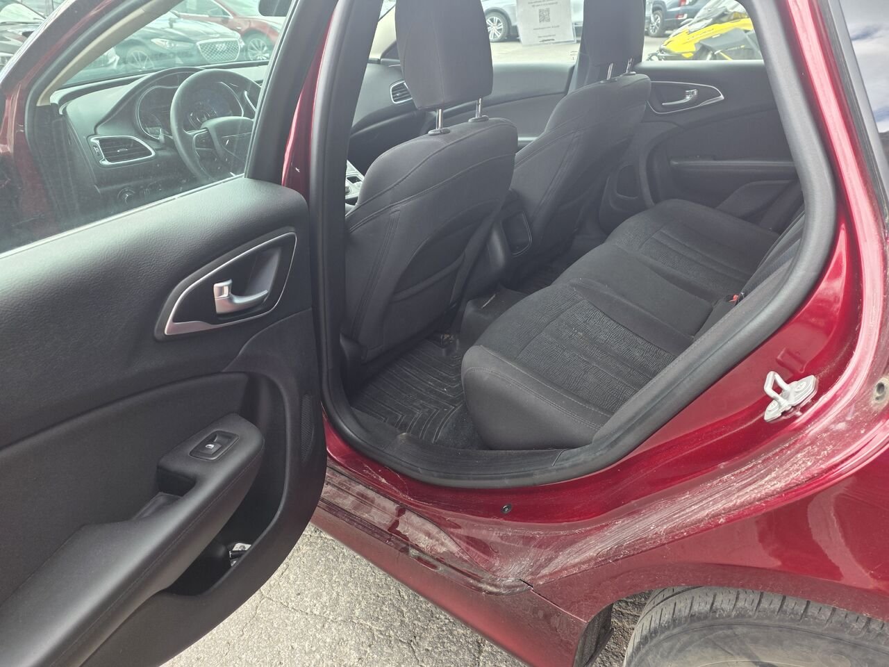 2015 Chrysler 200 Red  - photo #8