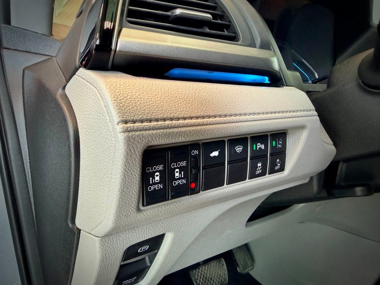 2019 Honda Odyssey Silver Notre-Dame-des-Prairies - photo #29