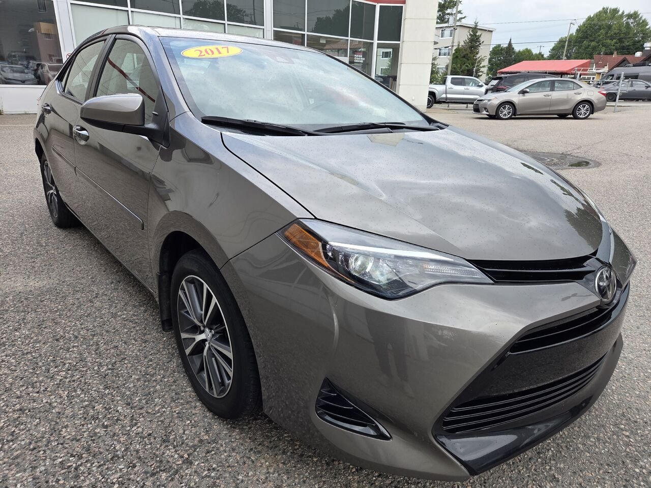 Toyota COROLLA 2017 Gris Mont-Laurier - photo #6