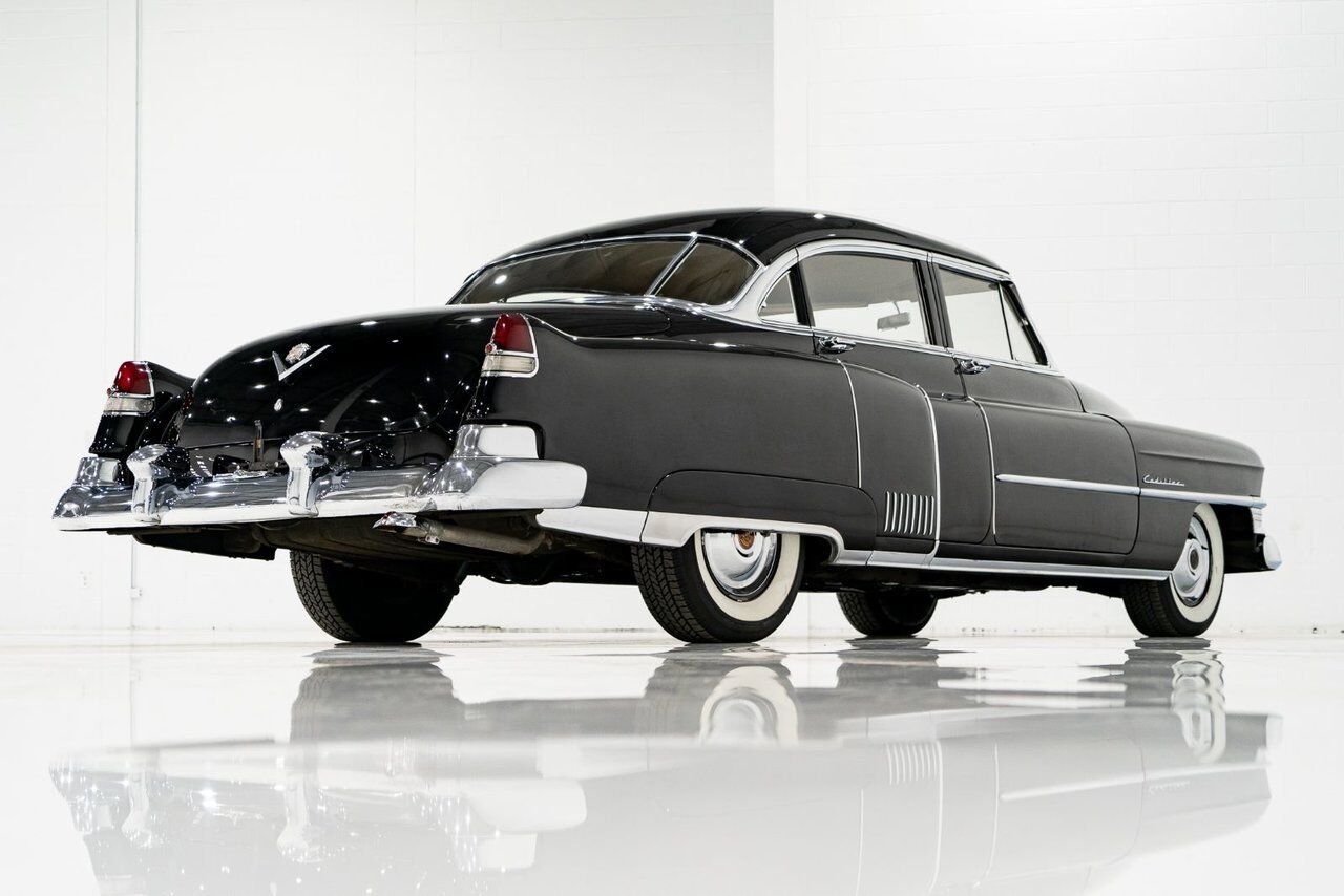 Cadillac Fleetwood Unrestored factory black paint **PRICE IN USD** 1951 Noir Montréal - photo #24