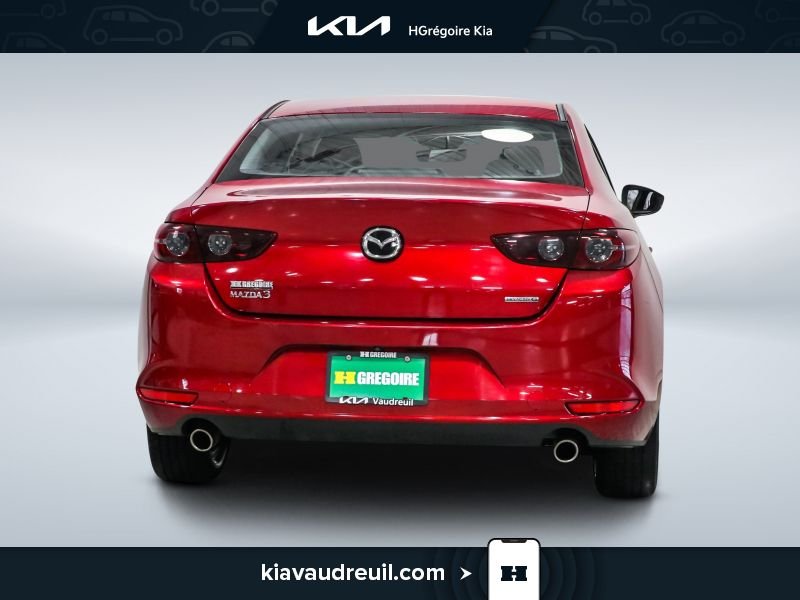 2021 Mazda 3 Red Saint-Eustache - photo #5
