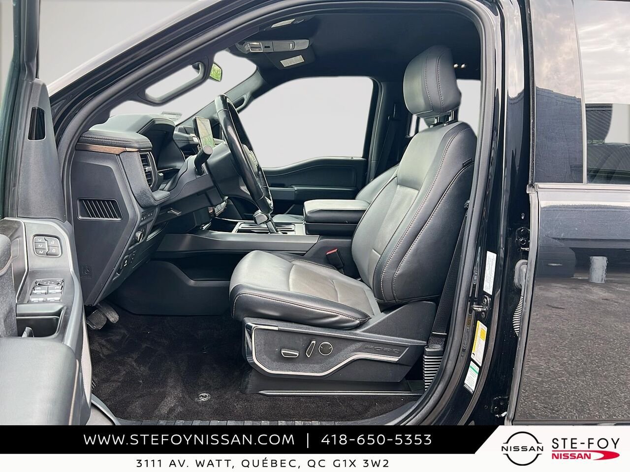 2022 Ford F-150 Lightning LARIAT SuperCrew 4RM LONG RANGE Black Ste-Foy - photo #8