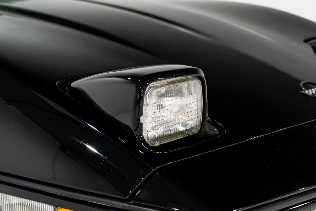 Chevrolet Corvette ZR1 | PRIX EN USD 1990 Noir Montréal - photo #33