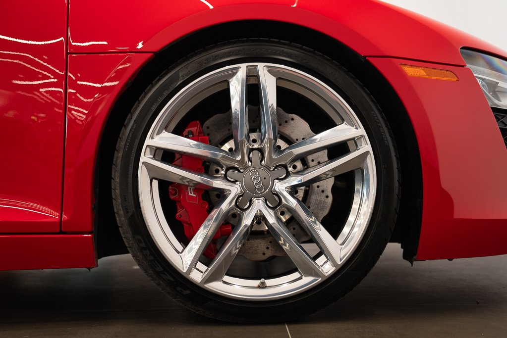 2015 Audi R8 V8 Spyder \ LOW KM Red Kirkland - photo #7