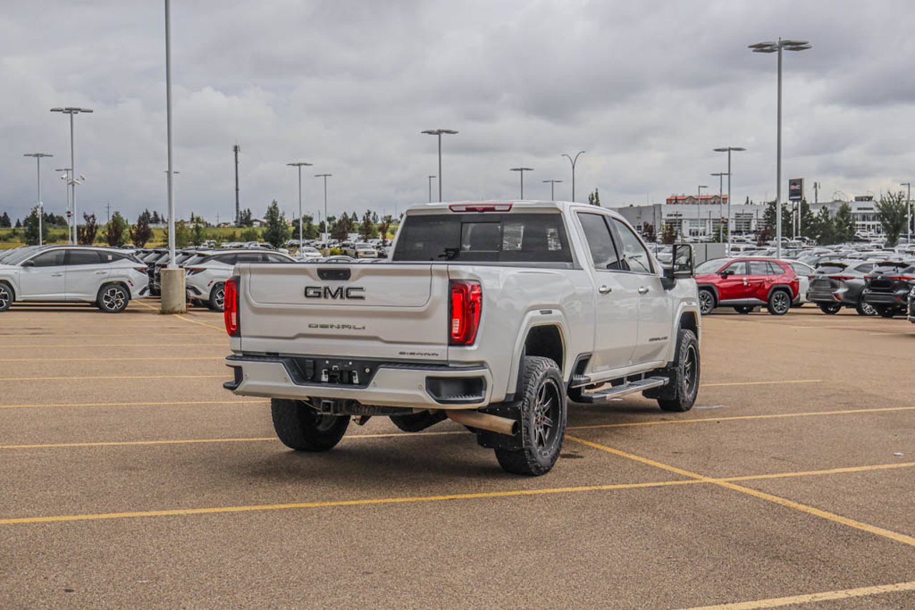 2023 GMC Sierra 2500HD 4WD Crew Cab 159 Denali White Sherwood Park - photo #8