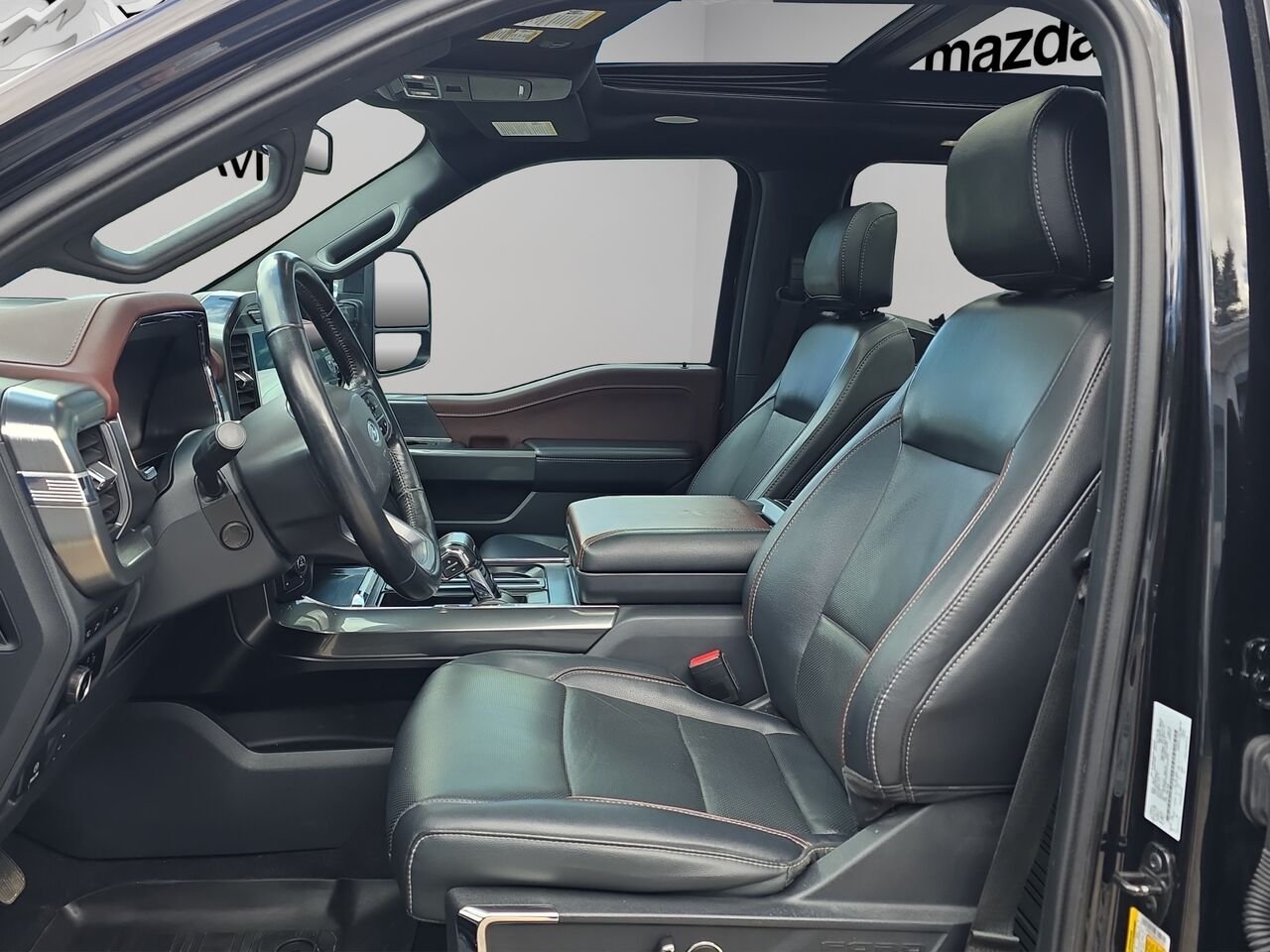 2023 Ford F-150 LARIAT cabine SuperCrew 4RM caisse de 5,5 pi Black Val-David - photo #6