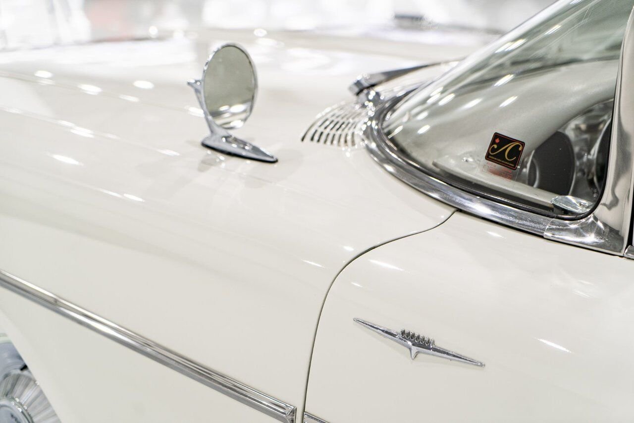 Pontiac PARISIENNE **PRIX EN USD** Fully restored with 261cu.in. and GM built sheet 1959 Blanc Montréal - photo #38