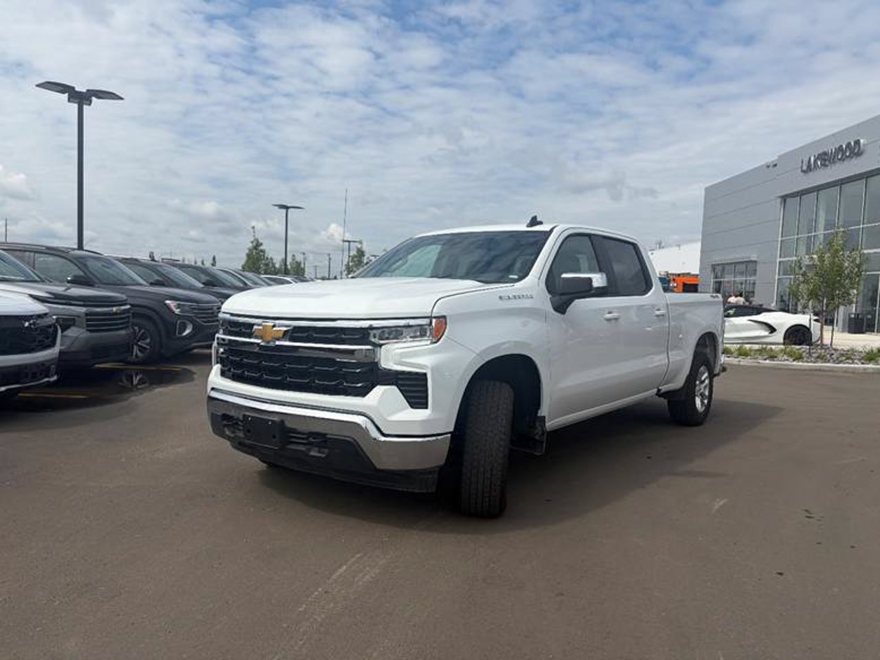 2026 Chevrolet Silverado 1500 4WD Crew Cab 147 LT White Sherwood Park - photo #2