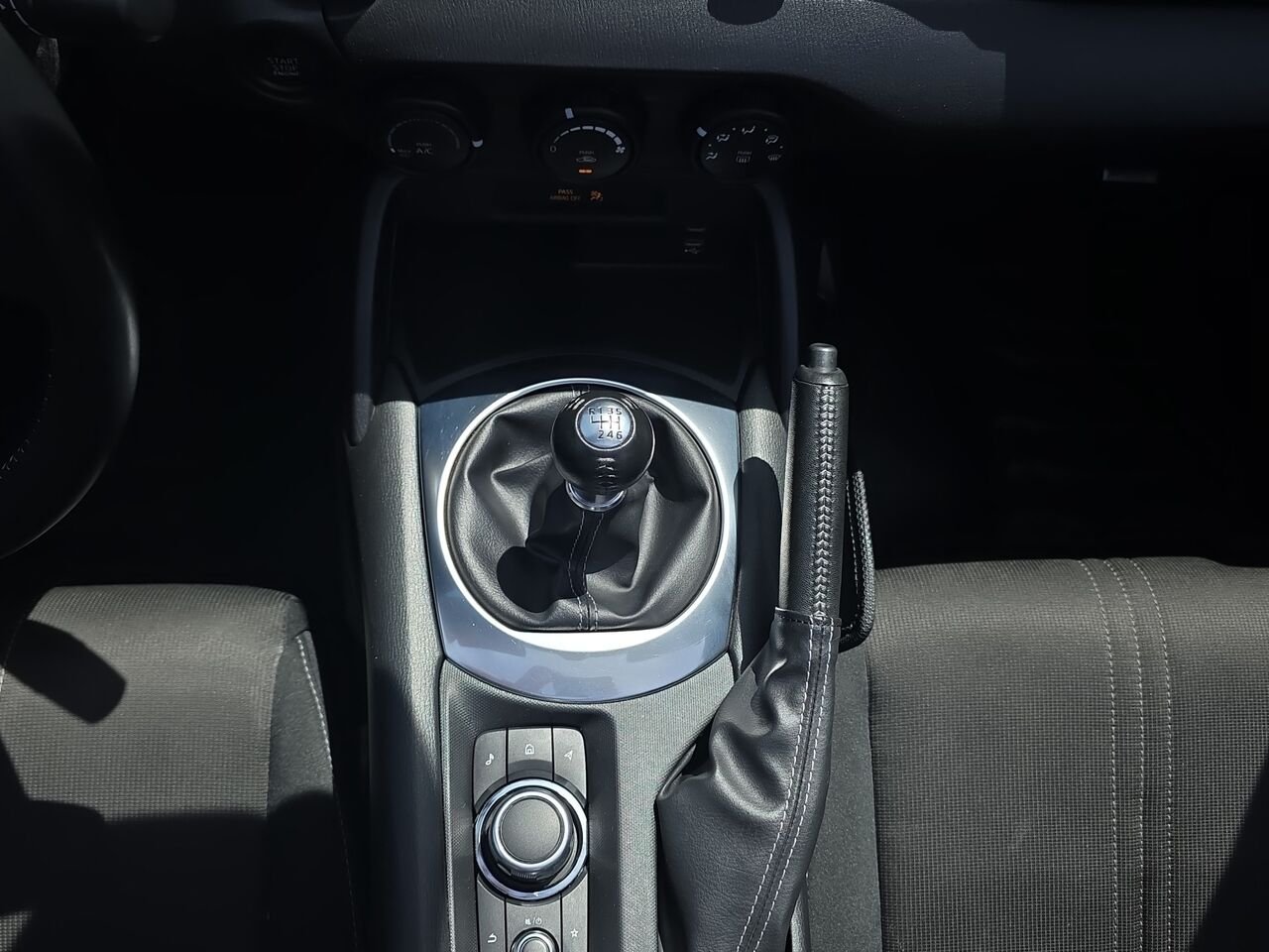 Mazda MX-5 GS BM, NAVIGATION, CAMÉRA DE RECUL, DÉCAPOTABLE 2024 Gris Val-David - photo #11