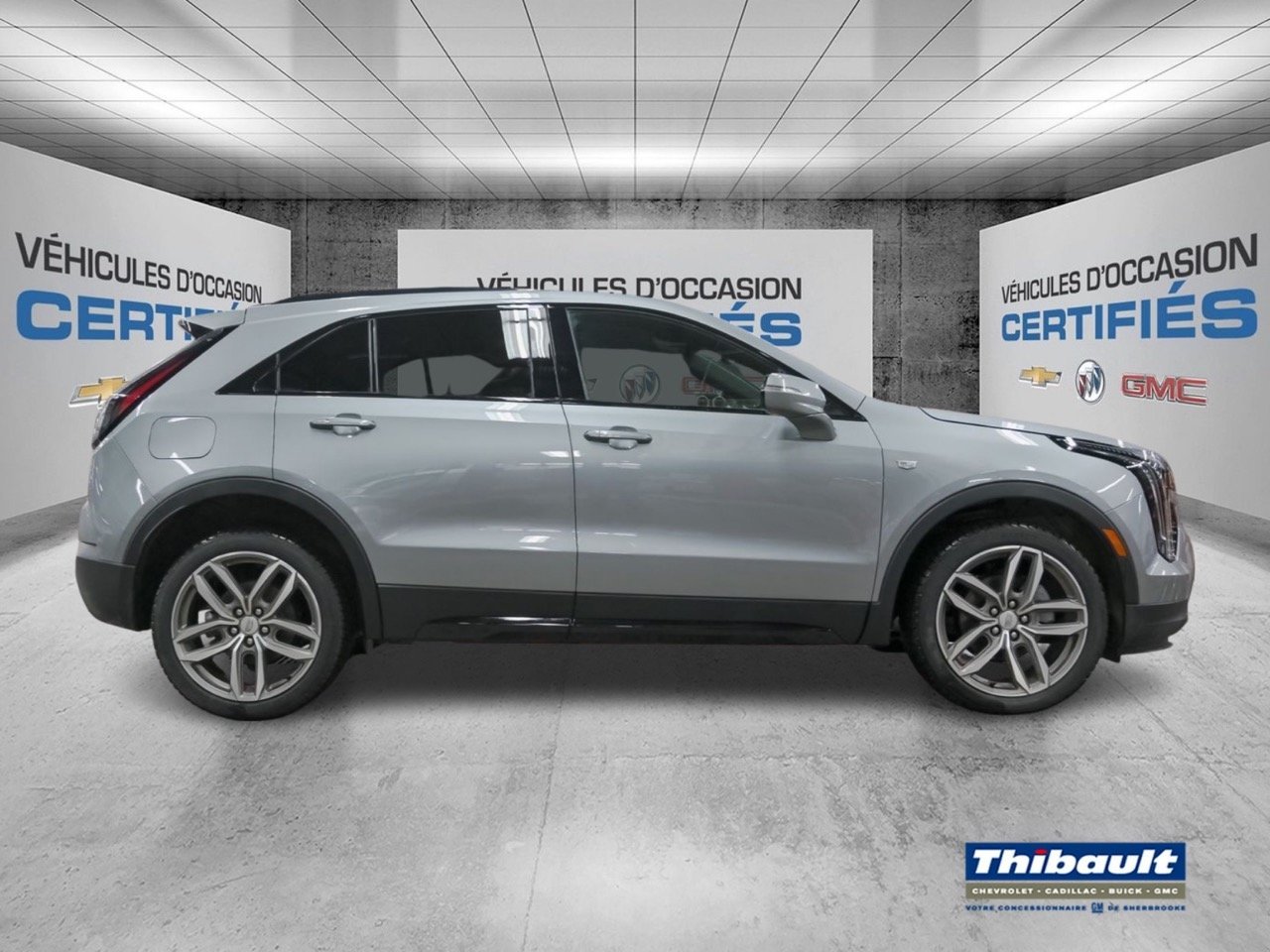 Cadillac XT4 SPORT AWD 2023 Argent silver métallisé Saint-Eustache - photo #4