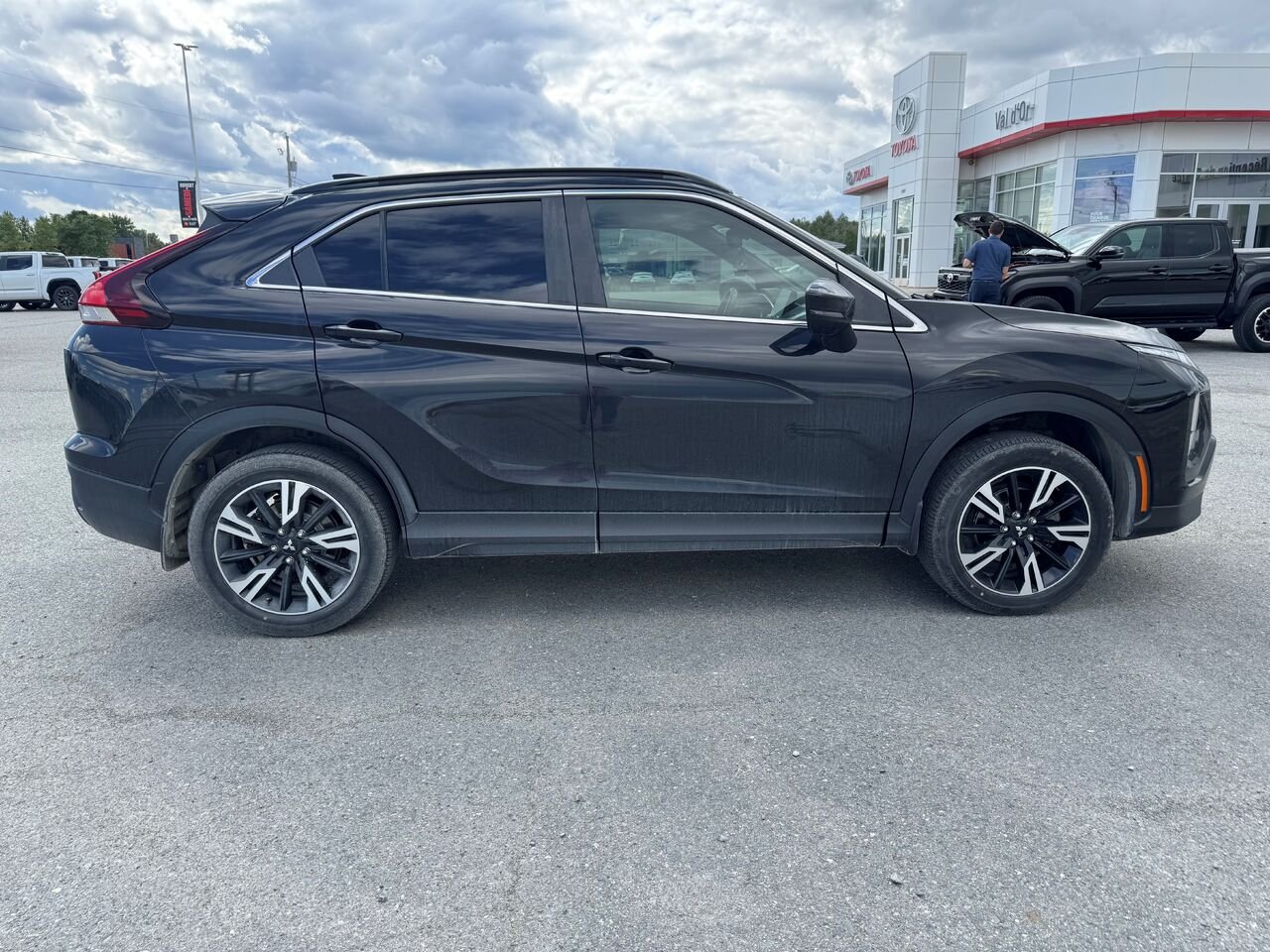Mitsubishi Eclipse Cross SEL S-AWC 2023 Noir Val-d'Or - photo #1