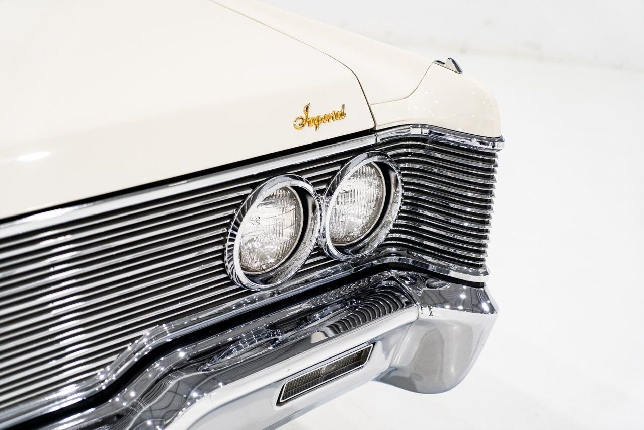 Chrysler IMPERIAL Unrestored with only 31,056 original miles **PRICE IN USD** 1968 Blanc Montréal - photo #29