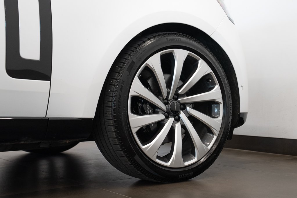 2026 Land Rover Range Rover P400 SE // 23 inch Wheels White Kirkland - photo #6
