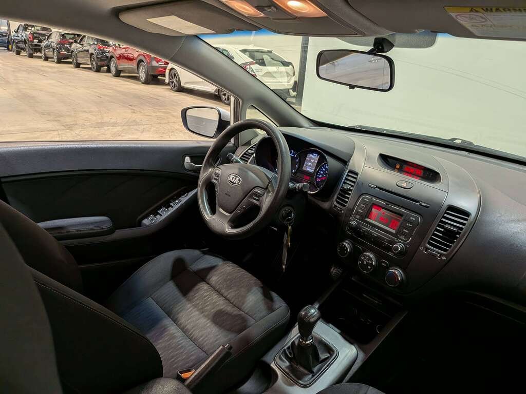 2015 Kia Forte 4dr Sdn Auto LX+ Winter Edition Silver Val-David - photo #12