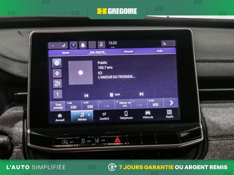 2023 Jeep Compass White Saint-Eustache - photo #22