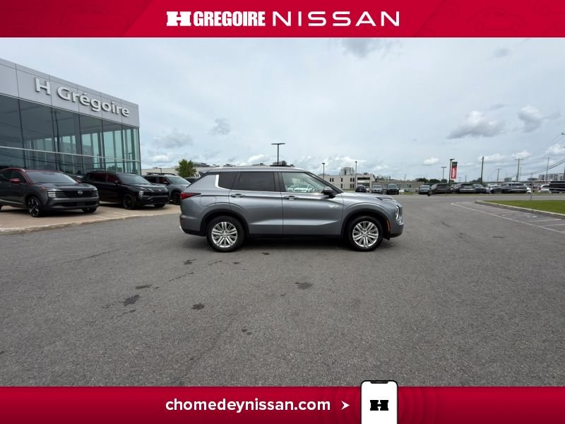 Mitsubishi Outlander CL7236 | LE * PHEV * AWD * Toit * Semi Cuir * Caméra * 2024 Gris Laval - photo #11