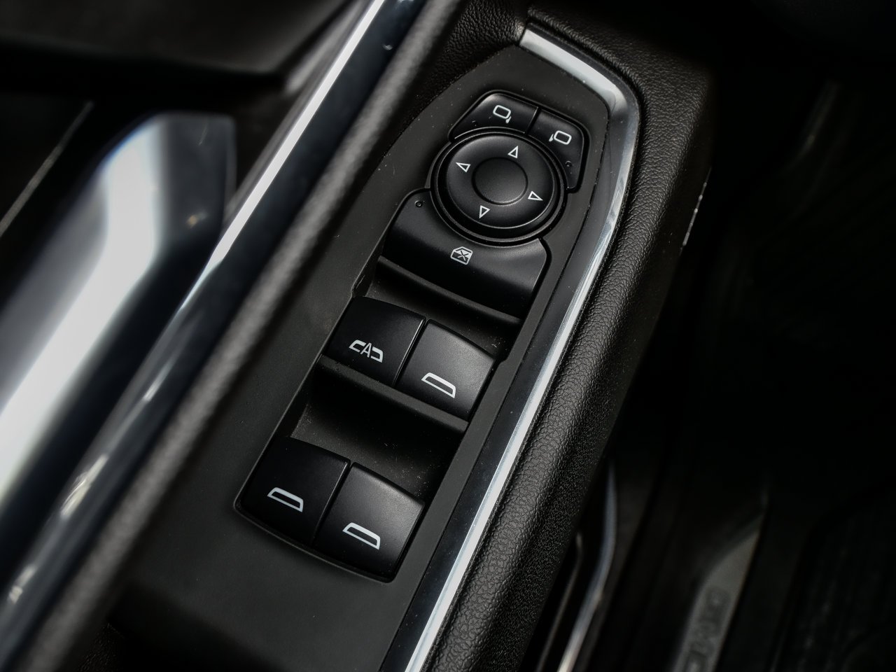 2024 GMC Sierra 1500 4WD Crew Cab 147 Elevation Black Sherwood Park - photo #18