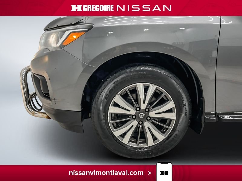 2017 Nissan Pathfinder Grey Laval - photo #26