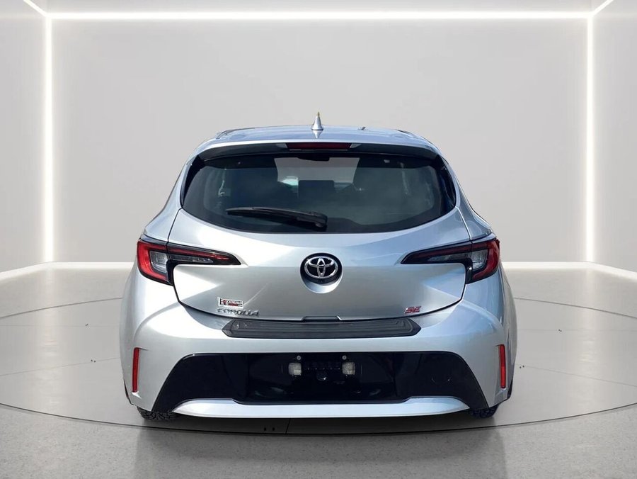 TOYOTA Corolla à hayon 2024 2024 Argent classique métallisé