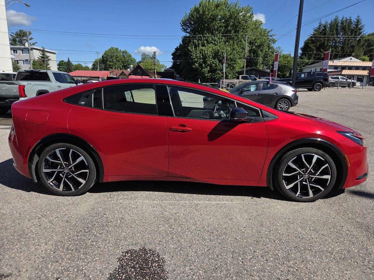 2024 Toyota PRIUS PRIME Red Mont-Laurier - photo #3