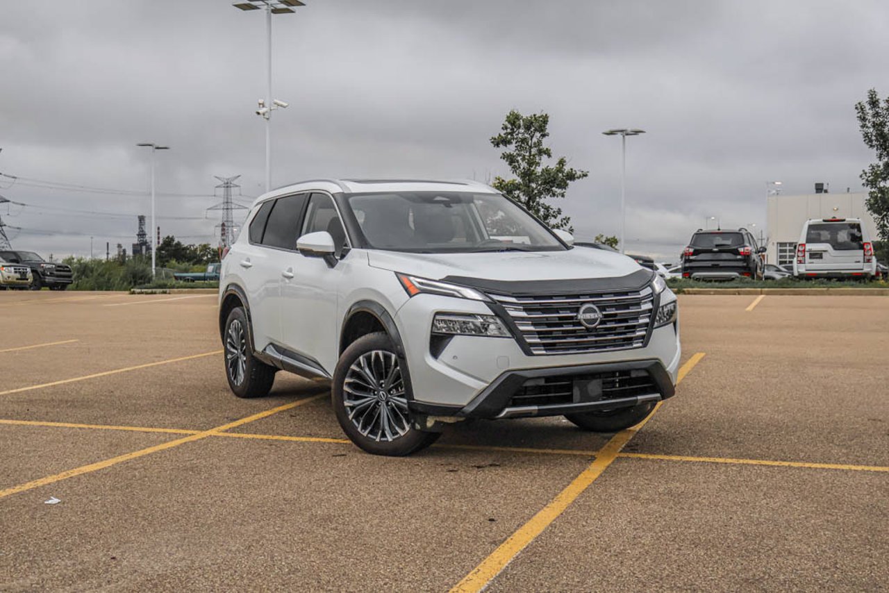 2024 Nissan Rogue AWD Platinum White Sherwood Park - photo #2