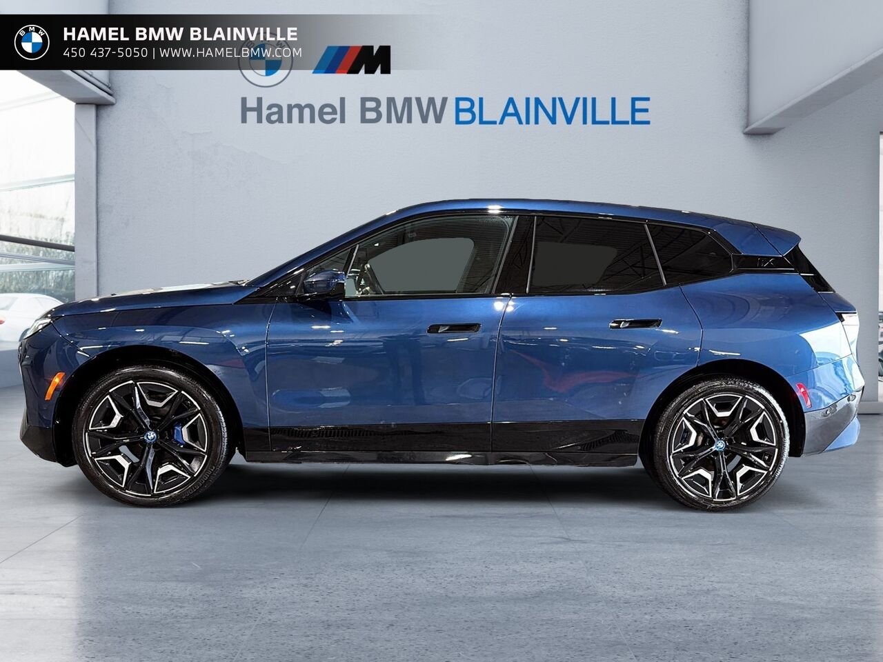 2024 BMW iX xDrive40 véhicule d'activités sportives Blue Blainville - photo #4