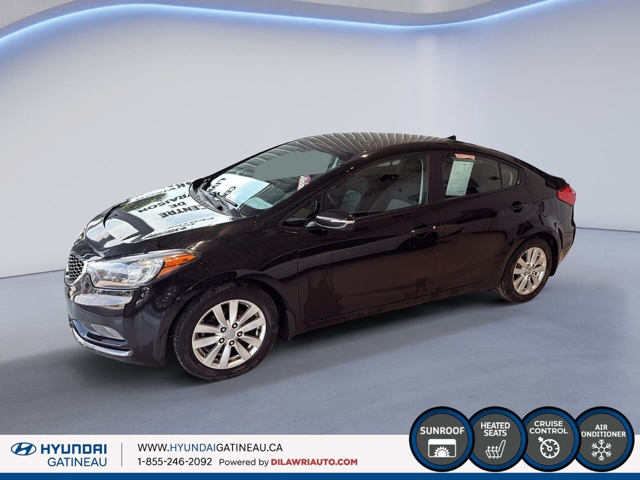 Kia Forte LX+ *** bas millage ,toit ouvrant *** 2015 Noir Ottawa & Gatineau - photo #4